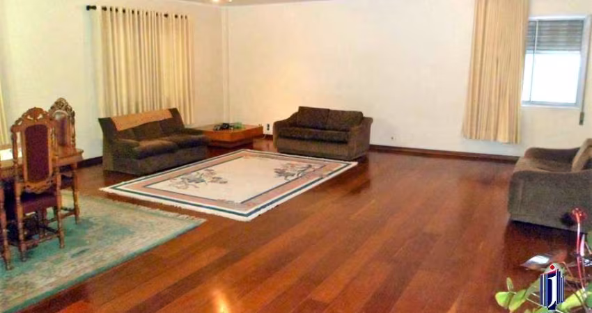 Apartamento em Aclimação - São Paulo, SP