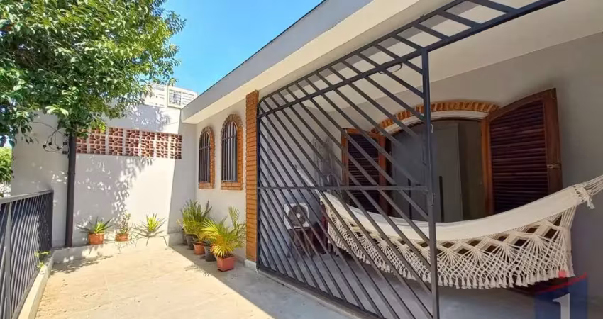 Casa à venda em bosque da saúde - 3 dorms, 1 suíte e 2 vagas, 145m²