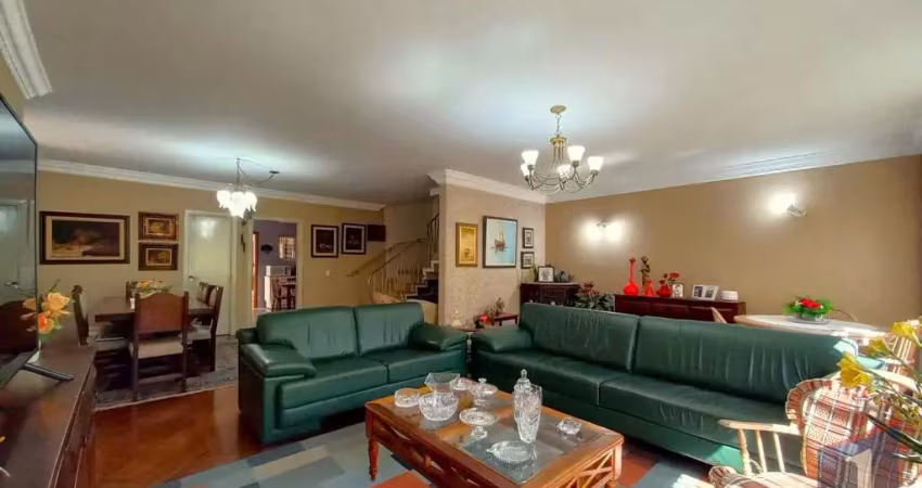 Um lar onde a vida acontece: sua nova casa no jardim da glória.