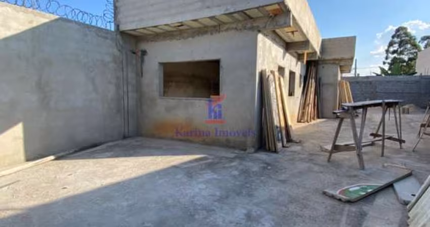 Casa térrea em Guarulhos com 70m², 2 dormitórios, 1 suíte e 2 banheiros. Venda por R$450k. Confira no Residencial e Comercial Guarulhos.