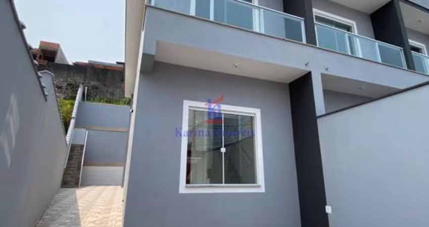 Casa Sobrado em Jardim Pinheirinho, Itaquaquecetuba - R$ 410k