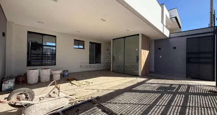 Casa com 3 quartos à venda na Rua Sindicalista Antônio Elizeu Deganutti, Bom Jardim, Maringá