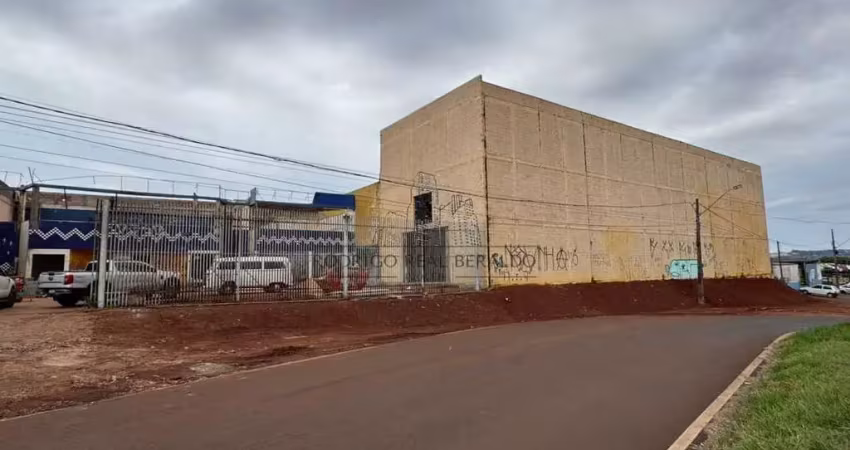 Barracão / Galpão / Depósito com 3 salas à venda na Avenida Ademar Bornia, Jardim Independência, Sarandi