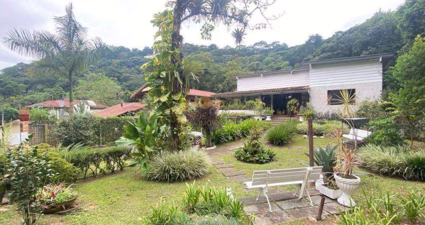 Casa em Condomínio para Venda em Guapimirim, Monte Oliveti, 4 dormitórios, 1 suíte, 3 banheiros, 1 vaga