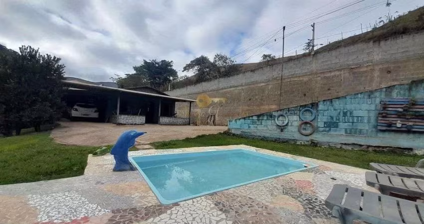 Casa para Venda em Teresópolis, Campo Limpo, 3 dormitórios, 1 suíte, 2 banheiros, 2 vagas