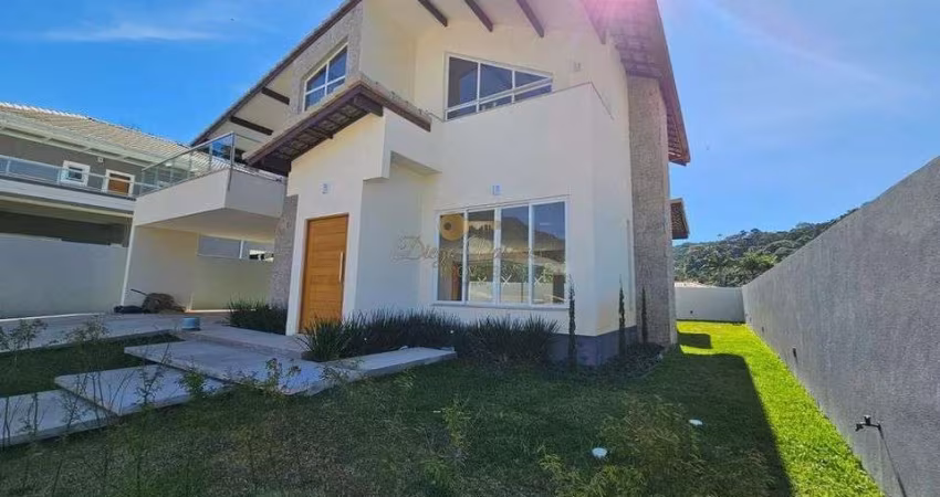 Casa em Condomínio para Venda em Teresópolis, Green Valley, 3 dormitórios, 3 suítes, 3 banheiros, 5 vagas
