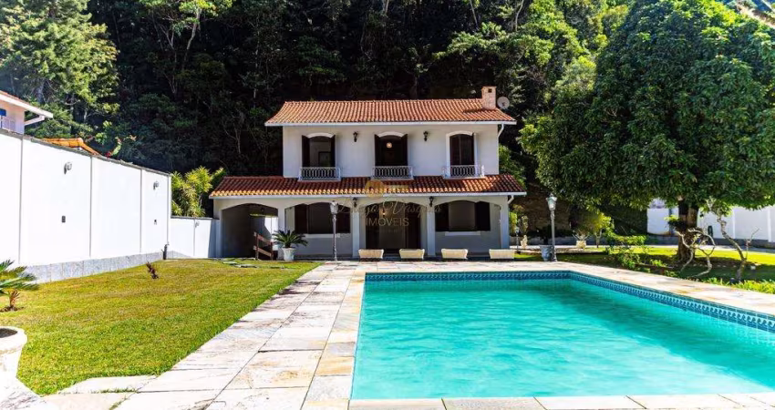 Casa em Condomínio para Locação em Teresópolis, Carlos Guinle, 5 dormitórios, 2 suítes, 5 banheiros, 40 vagas