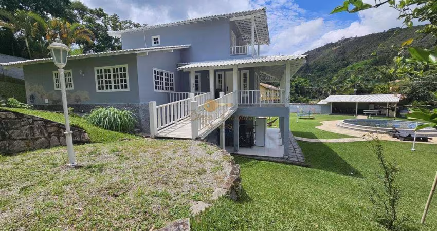 Casa em Condomínio para Venda em Teresópolis, Green Valley, 4 dormitórios, 1 suíte, 5 banheiros, 5 vagas