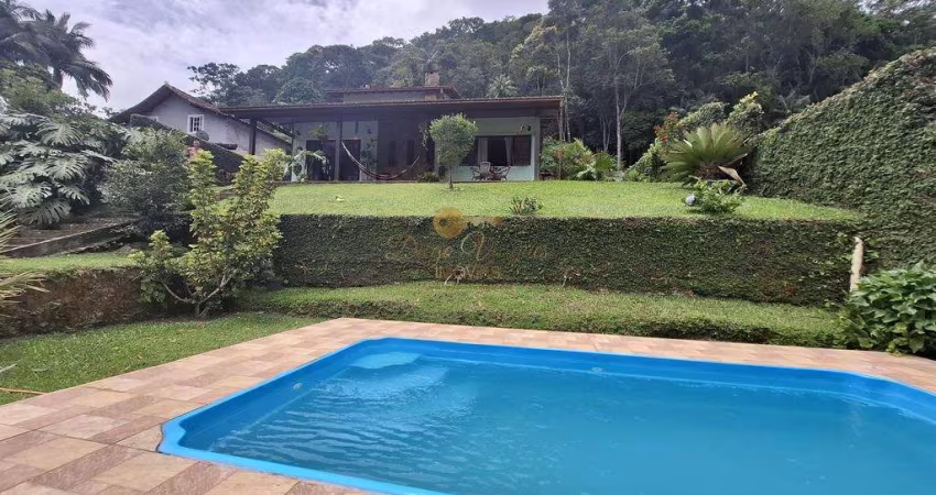 Casa para Venda em Teresópolis, Albuquerque, 4 dormitórios, 2 suítes, 3 banheiros, 2 vagas