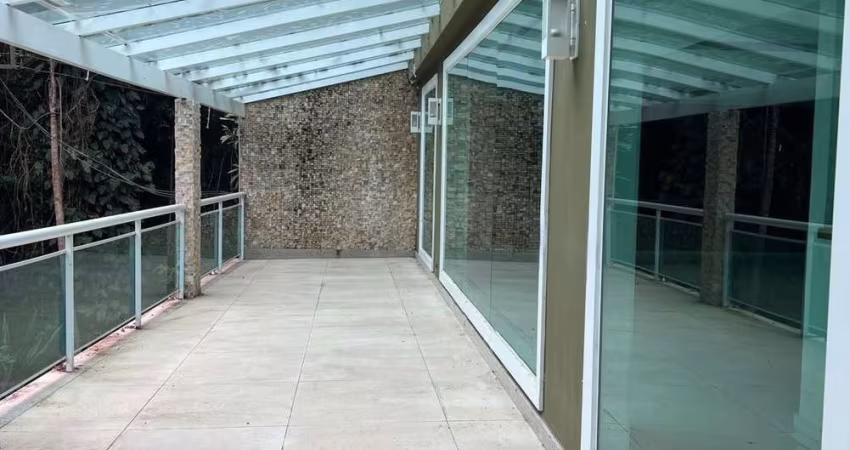 Casa em Condomínio para Venda em Petrópolis, Cuiabá, 3 dormitórios, 3 suítes, 4 banheiros, 4 vagas