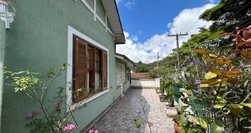 Casa para Venda em Petrópolis, Valparaíso, 4 dormitórios, 3 suítes, 4 banheiros, 2 vagas