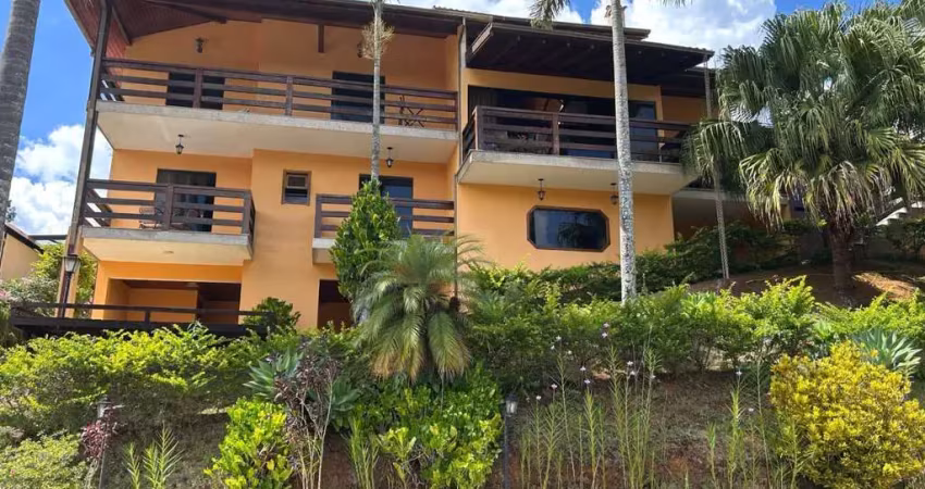 Casa em Condomínio para Venda em Petrópolis, Nogueira, 4 dormitórios, 4 suítes, 4 banheiros, 2 vagas