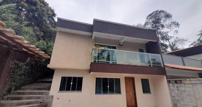 Casa para Venda em Teresópolis, Pessegueiros, 3 dormitórios, 1 suíte, 2 banheiros, 2 vagas