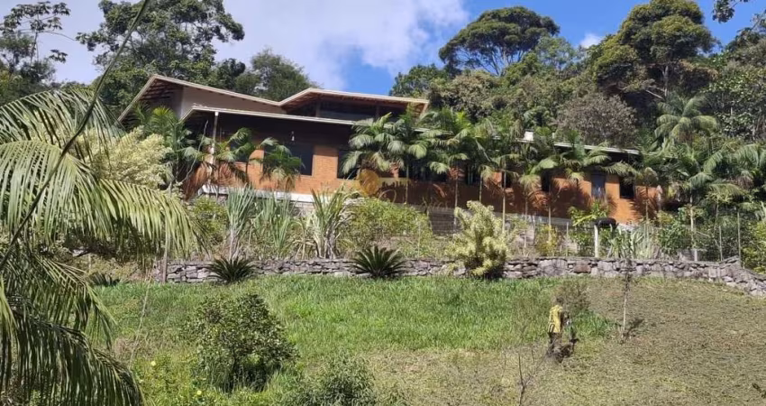 Casa para Venda em Teresópolis, Canoas, 3 dormitórios, 1 suíte, 2 banheiros, 3 vagas