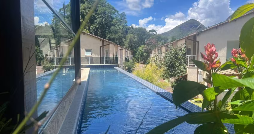 Casa para Venda em Petrópolis, Fazenda Inglesa, 2 dormitórios, 2 suítes, 3 banheiros, 2 vagas
