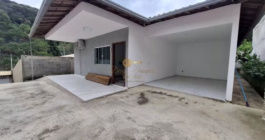 Casa para Venda em Teresópolis, Albuquerque, 3 dormitórios, 1 suíte, 2 banheiros, 1 vaga