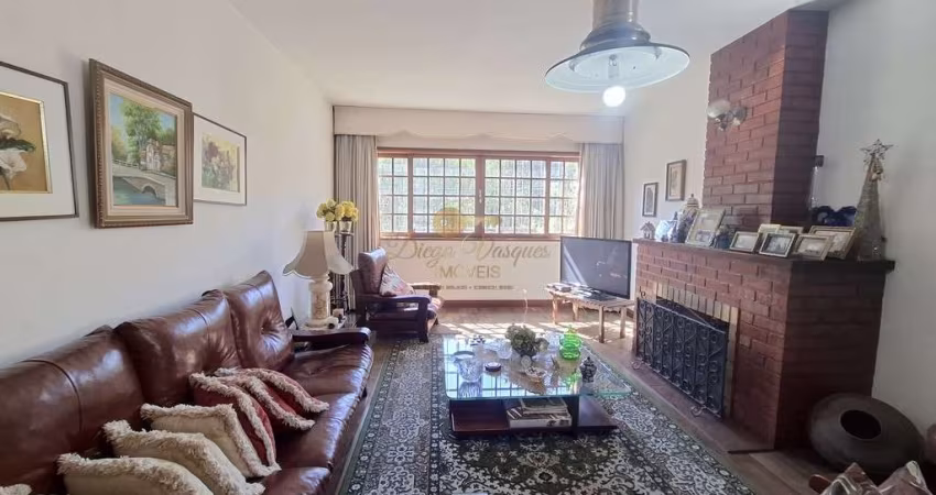 Casa para Venda em Teresópolis, Golfe, 3 dormitórios, 2 suítes, 4 banheiros, 3 vagas
