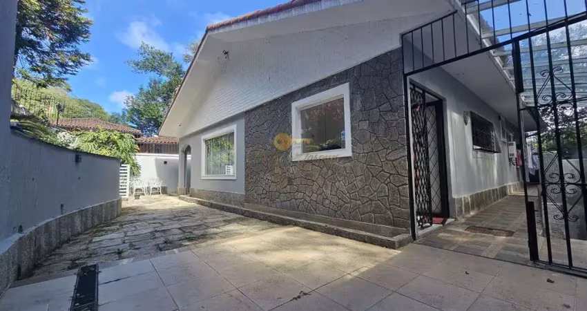 Casa para Venda em Teresópolis, Quinta da Barra, 3 dormitórios, 1 suíte, 3 banheiros, 1 vaga