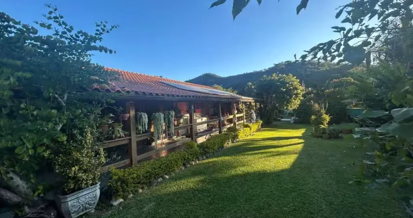 Casa para venda em petrópolis, secretario, 2 dormitórios, 1 suíte, 2 banheiros, 2 vagas
