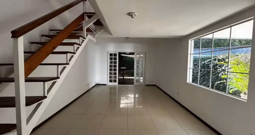 Casa em condomínio para venda em petrópolis, corrêas, 3 dormitórios, 1 suíte, 2 banheiros, 2 vagas