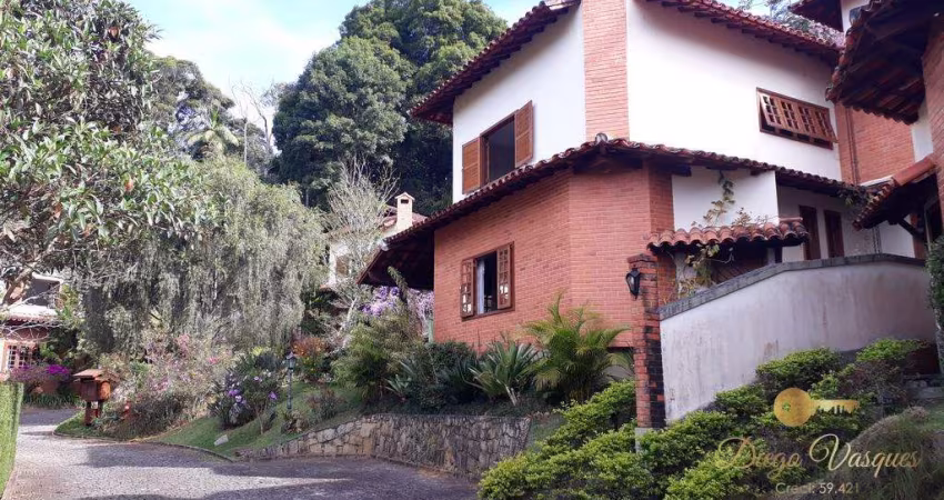 Casa em Condomínio para Venda em Teresópolis, Quebra Frascos, 3 dormitórios, 1 suíte, 3 banheiros, 2 vagas