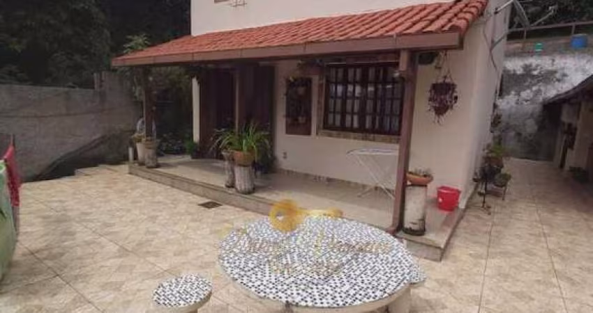 Casa para Venda em Teresópolis, Vale Feliz, 3 dormitórios, 1 suíte, 2 banheiros, 1 vaga