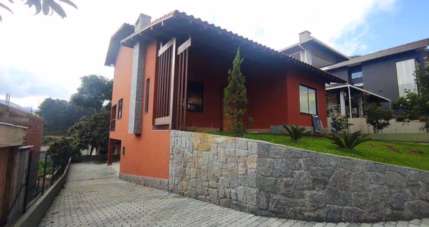 Casa em Condomínio para Venda em Teresópolis, Vargem Grande, 3 dormitórios, 3 suítes, 5 banheiros, 3 vagas