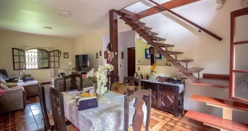 Casa para Venda em Teresópolis, Carlos Guinle, 2 dormitórios, 1 suíte, 2 banheiros, 3 vagas