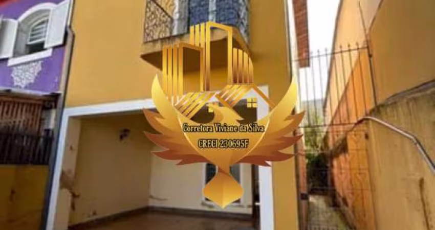 Casa à venda: 3 quartos, 1 suíte, 1 sala, 2 banheiros, 2 vagas - Centro, Taubaté-SP - 180m² de área.