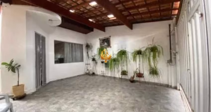 Casa à venda no Jardim Continental, em Taubaté-SP: 2 quartos, 1 suíte, 1 sala, 2 banheiros, 2 vagas, 137m². Confira!