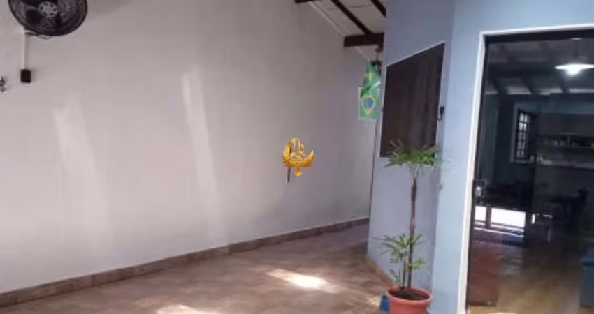 Casa à venda em Taubaté-SP, Parque Senhor do Bonfim: 2 quartos, 1 sala, 1 banheiro, 2 vagas de garagem, 65m² de área.