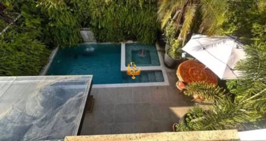 Linda casa em condomínio à venda em Taubaté-SP, Jardim Hípica Pinheiro. 4 quartos, 1 suíte, 2 salas, 4 banheiros, 2 vagas, 250m².