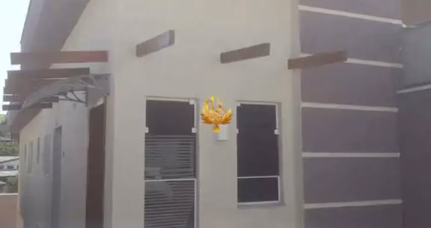 Casa à venda em Taubaté-SP: 2 quartos, 1 suíte, 1 sala, 2 banheiros, 1 vaga de garagem, 78m² no Jardim Continental!