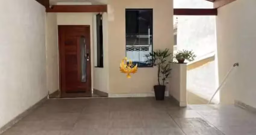 Imperdível casa à venda em Taubaté-SP, Jardim Continental II! 3 quartos, 1 suíte, 1 sala, 4 banheiros, 2 vagas, 150m² de área. Venha conferir!