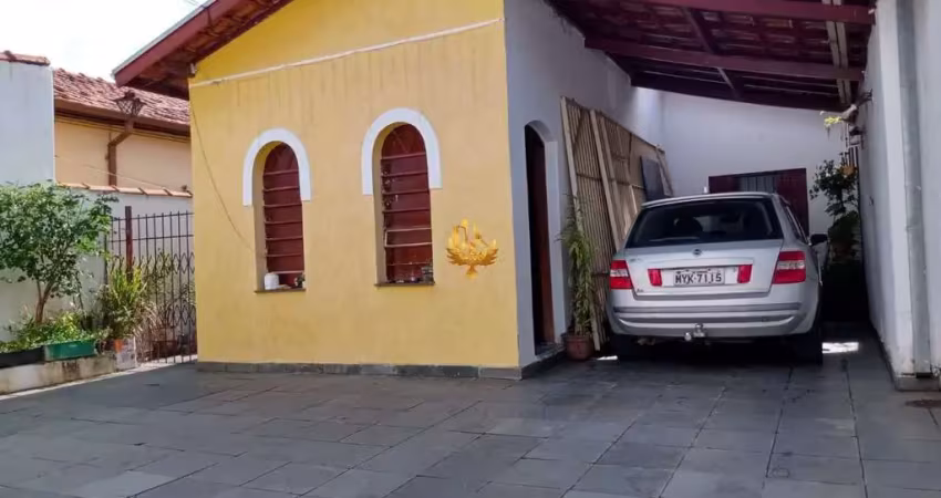 Casa à venda em taubaté-sp, na vila areao: 3 quartos, 1 sala, 1 banheiro, 2 vagas de garagem, 250,00 m² de área.