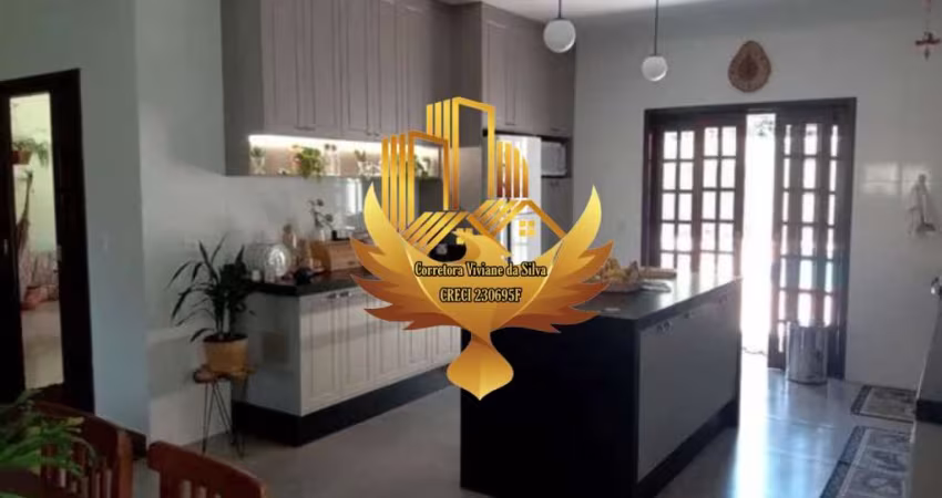 Casa à venda em Taubaté-SP, Granja Bela Vista: 2 quartos, 1 suíte, 1 sala, 4 banheiros, 2 vagas, 900,00m². Venha conferir!
