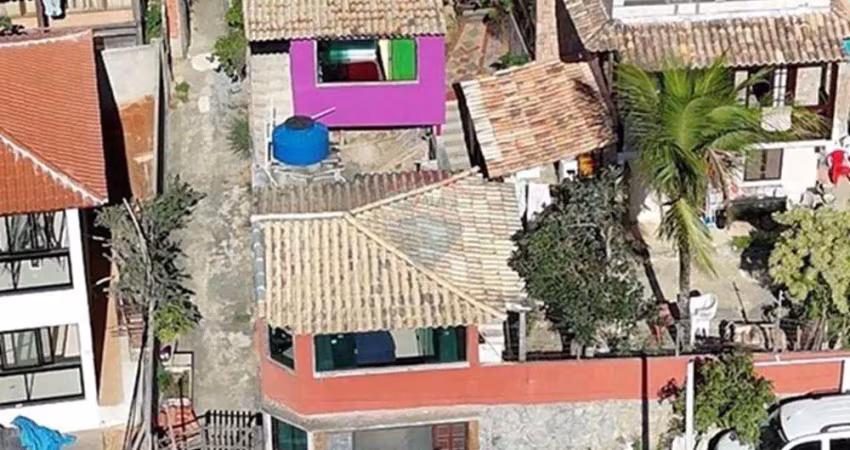 À venda uma kitnet um monoambiente e uma suíte em geriba em búzios