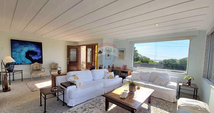 Maravilhosa Casa com Vista Panorâmica em Búzios