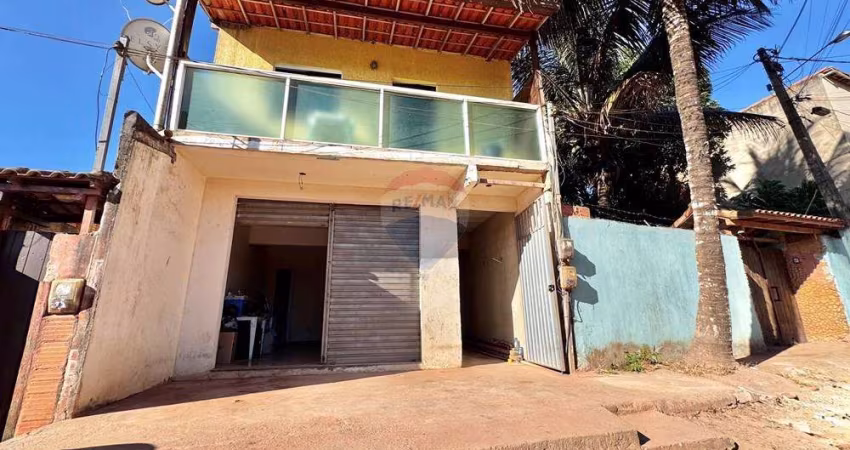 Oportunidade: Casa com Loja à venda em Cabo Frio!