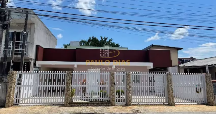 Casa com 3 quartos à venda na Rua Heitor Santos, 445, Centro, Camboriú