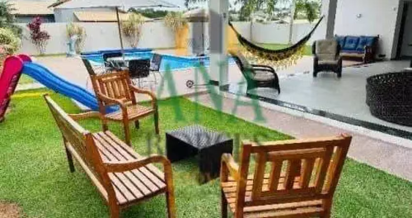 Casa no condomínio Village a Serra em Araçoiaba da Serra, Sp.