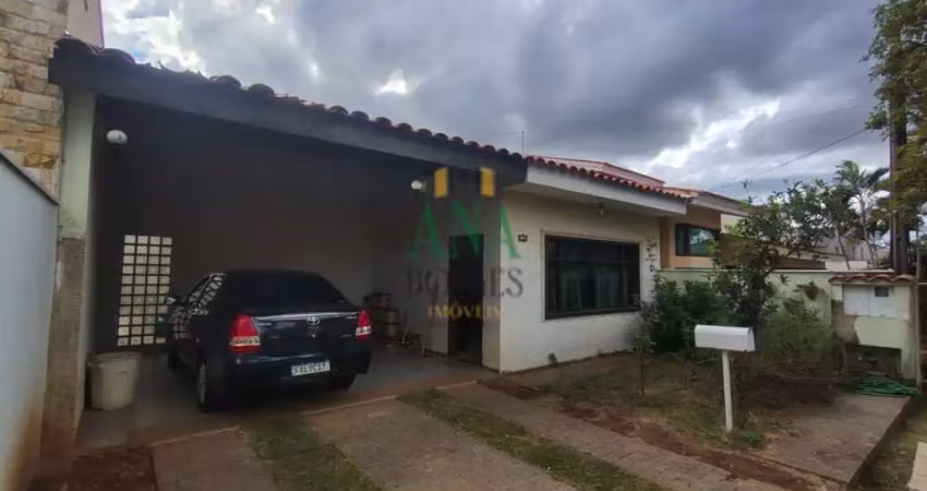 Casa térrea localizada no Residencial Granja Olga