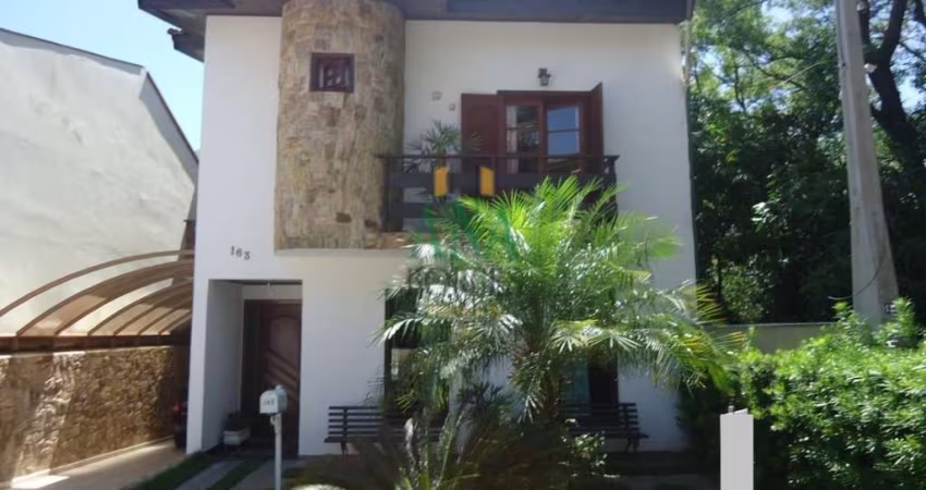 Casa no condominio Granja Olga I