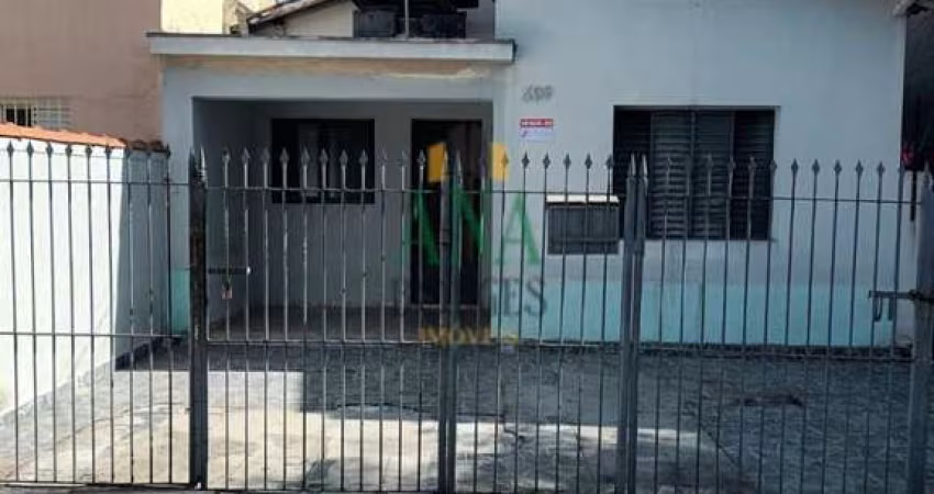 Casa  em ótima localização lugar prevelegiado, perto de padaria,mercado escola etc