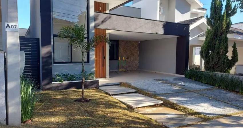 Casa 03 dormitórios em Condomínio