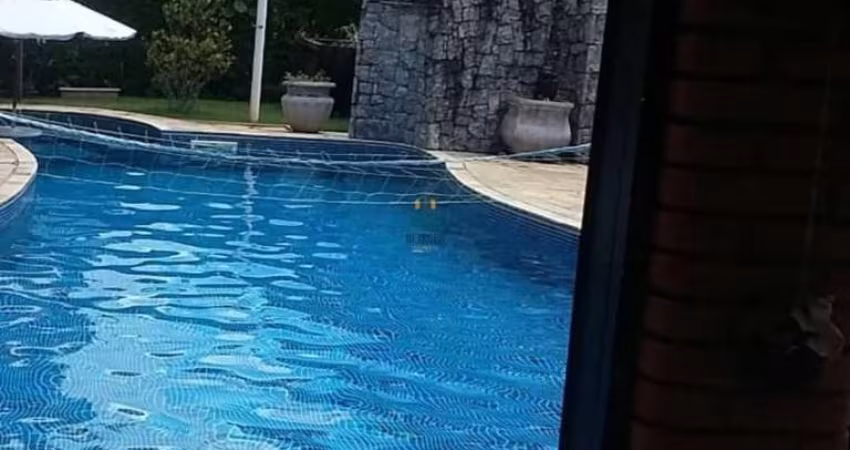 Sobrado no Condomínio Lago Azul