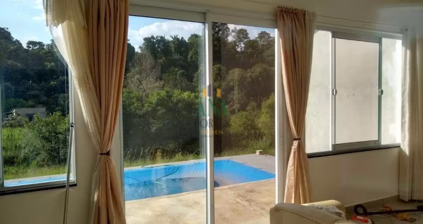Chácara com piscina em Araçoiaba da Serra