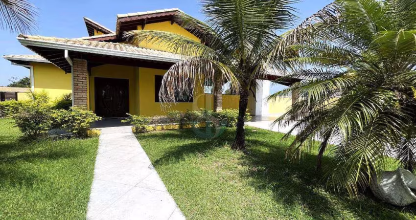Casa com 6 dorms, Centro, Peruíbe - R$ 1.8 mi, Cod: 882