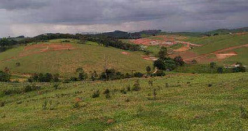 Terreno quitados: Lote 07 de 1.616m2, Lote 10 de 1.733m2 e Lote 47 de 1.000m2 / Igaratá.