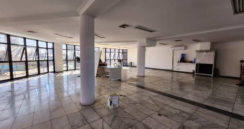 Salão de 232m2 na Av. Kennedy com 3 vagas para Locação  - São Bernardo do Campo